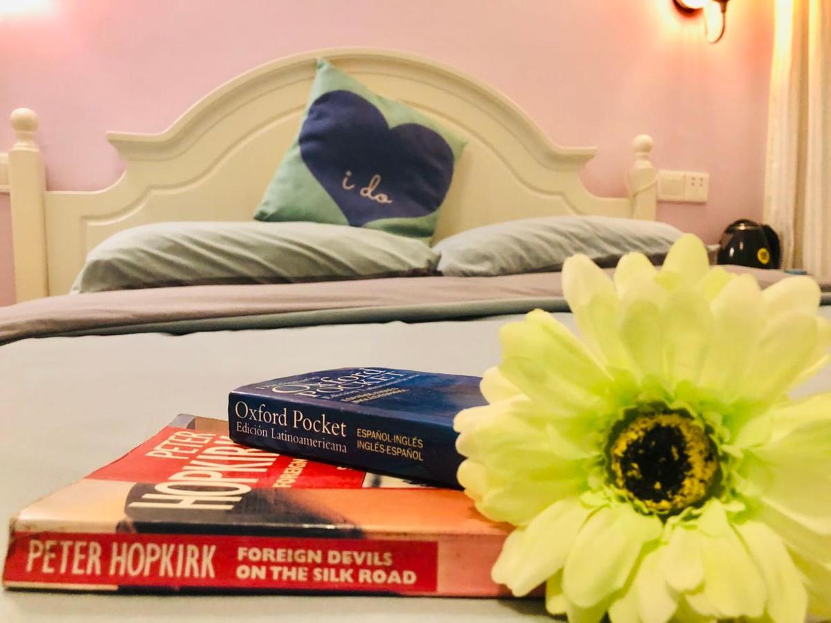 Lazzy Inn Янгшуо Екстериор снимка