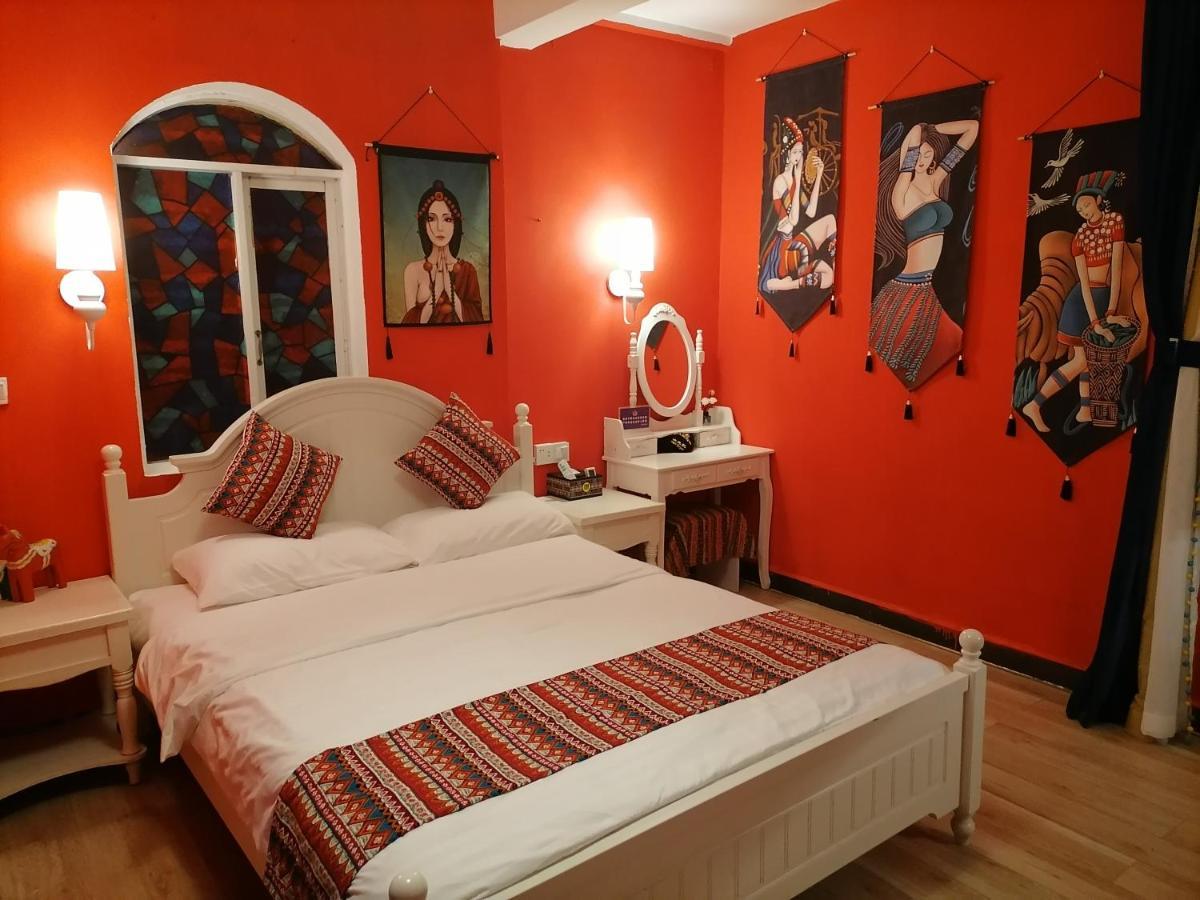 Lazzy Inn Янгшуо Екстериор снимка