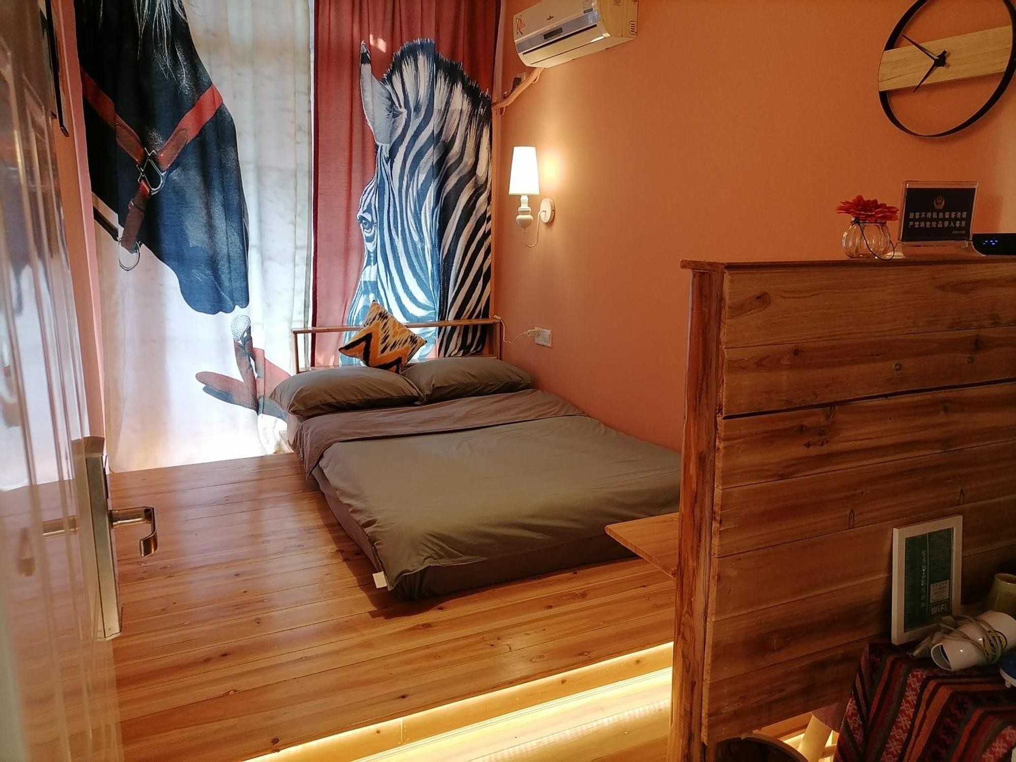 Lazzy Inn Янгшуо Екстериор снимка